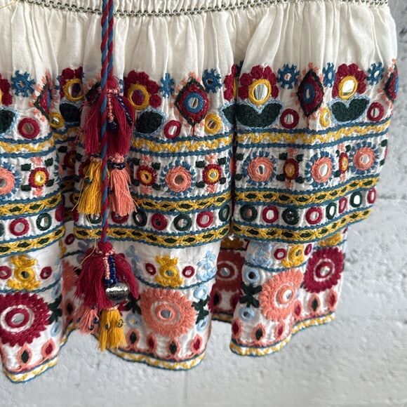 ZARA Skirt - Super Cute Embroidered- NWOT - Size Small - Picture 3 of 4